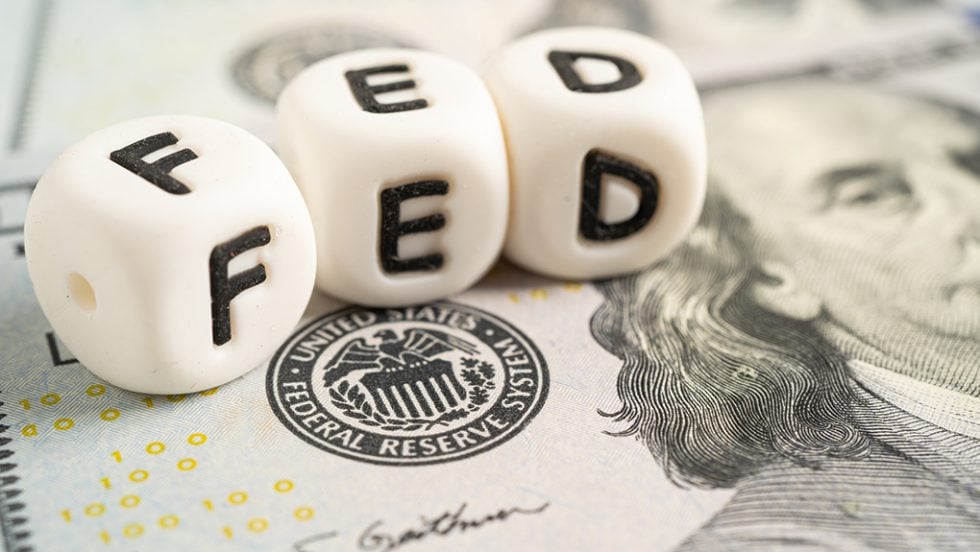 Αμετάβλητα επιτόκια από τη Fed